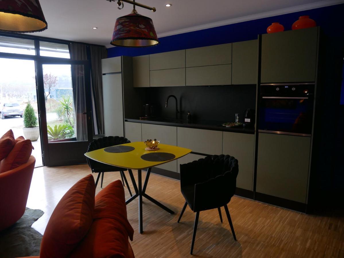 24 Apartment *